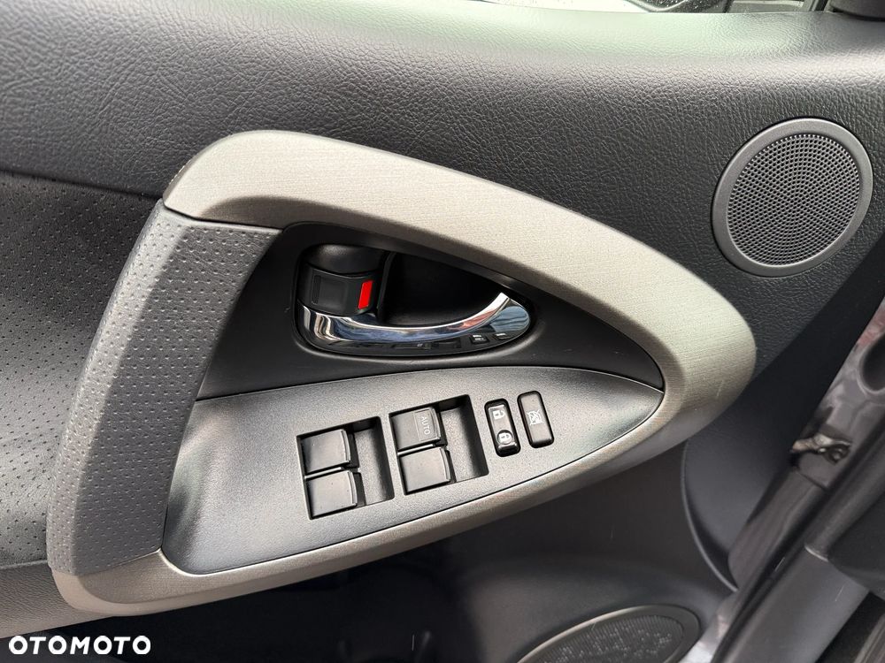 Toyota RAV4 2.0 VVT-i Sol MS - 11