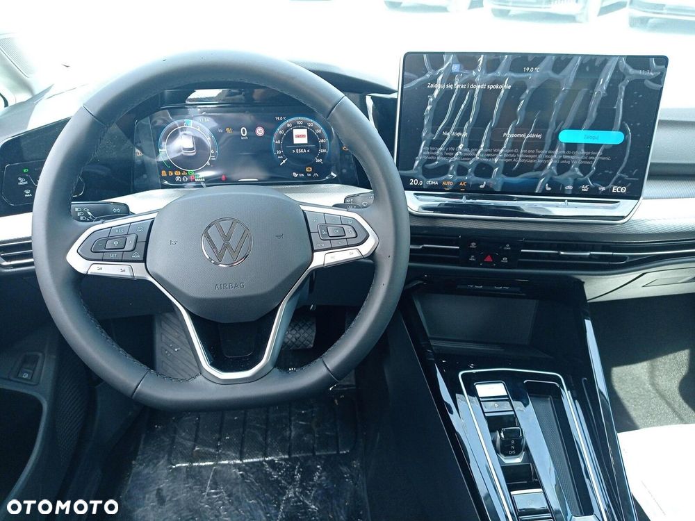 Volkswagen Golf - 13