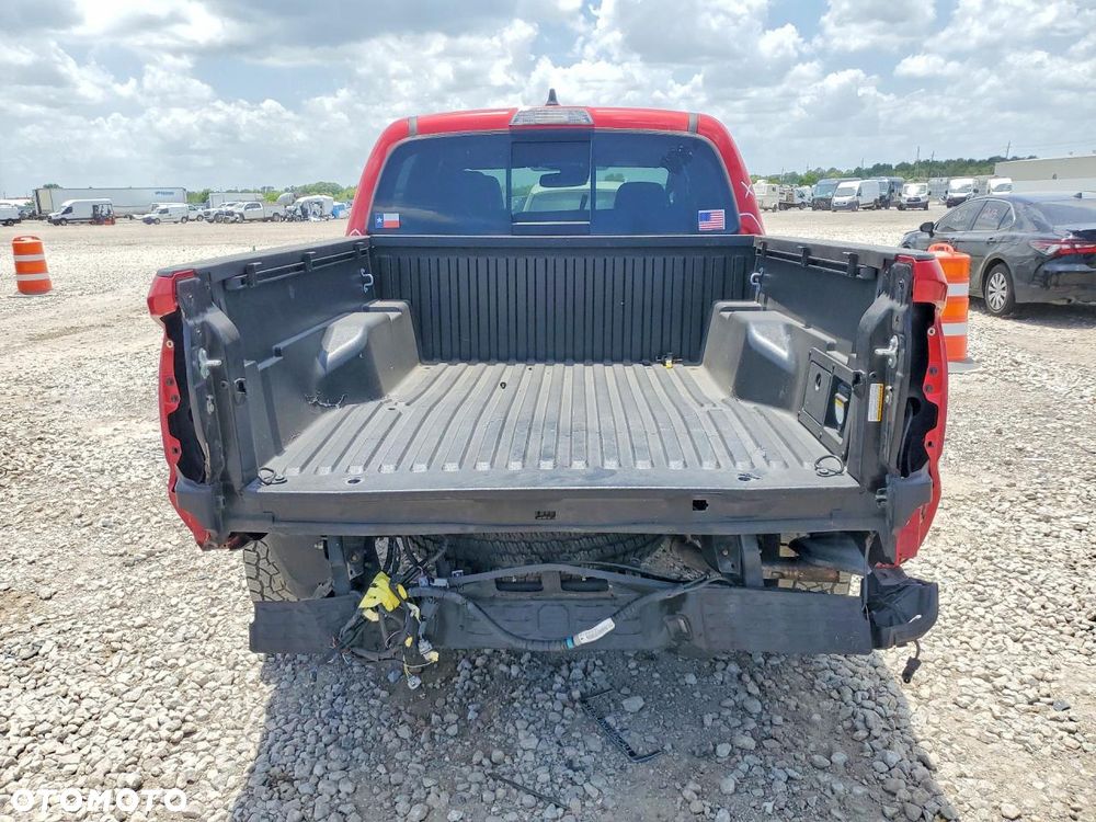Toyota Tacoma - 7