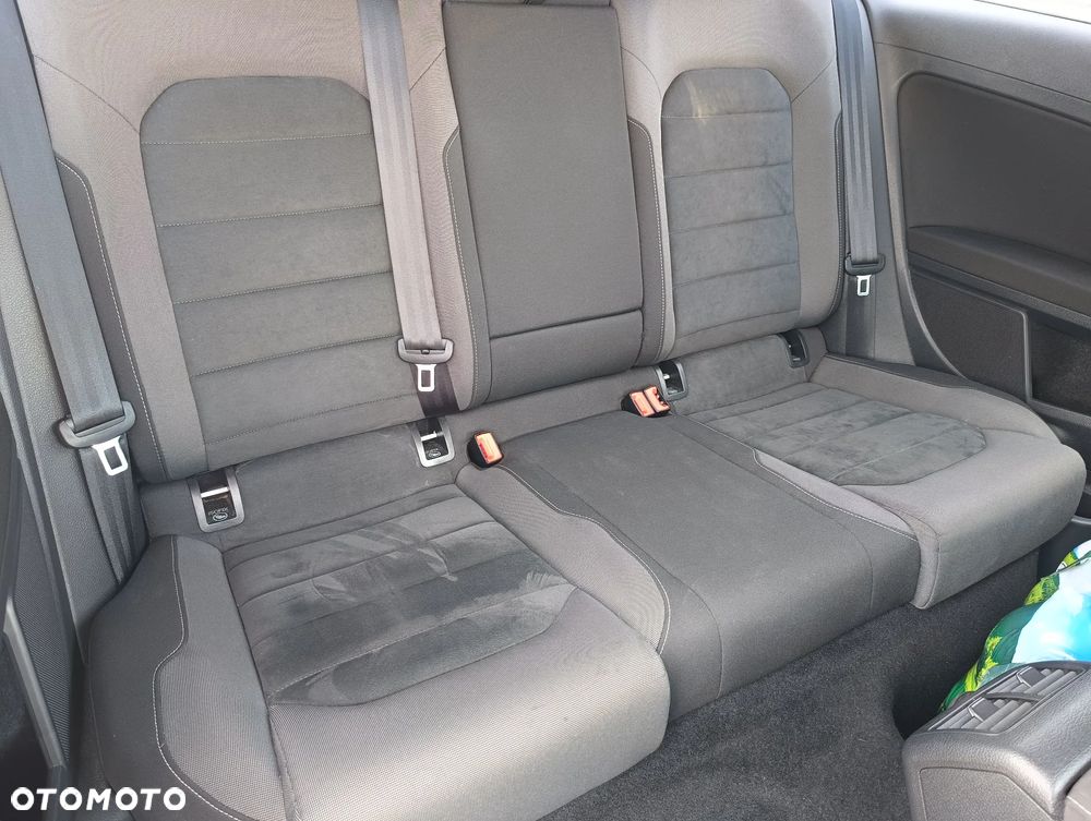 Volkswagen Golf - 10