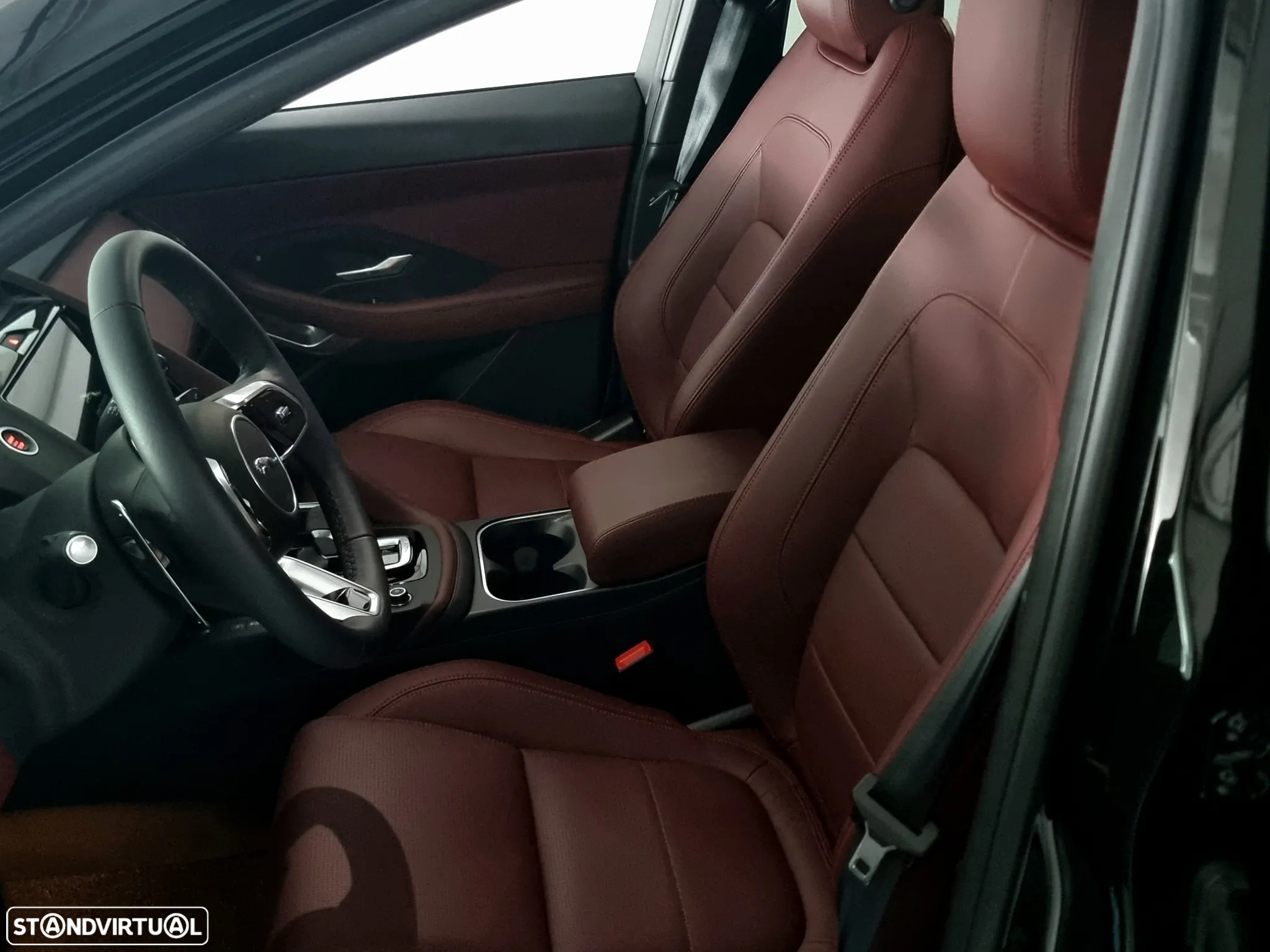 Jaguar E-Pace 1.5 P300e R-Dynamic SE AWD Aut. - 8