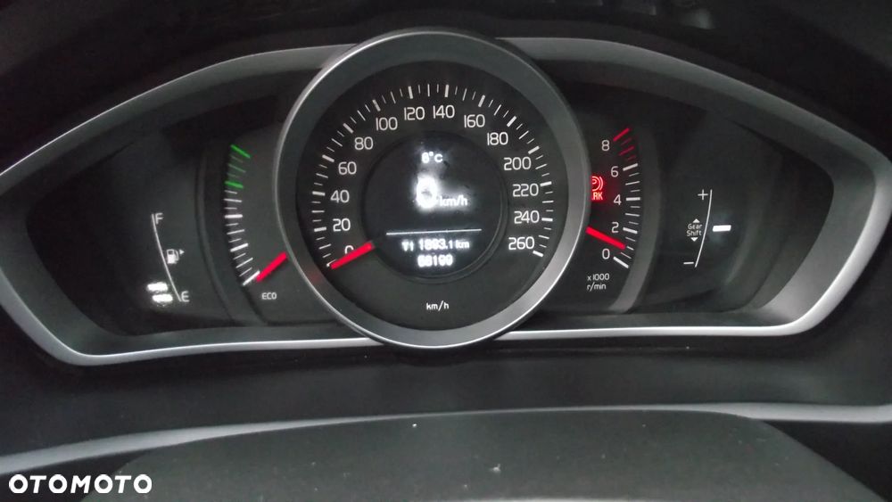 Volvo V40 T2 Kinetic - 22