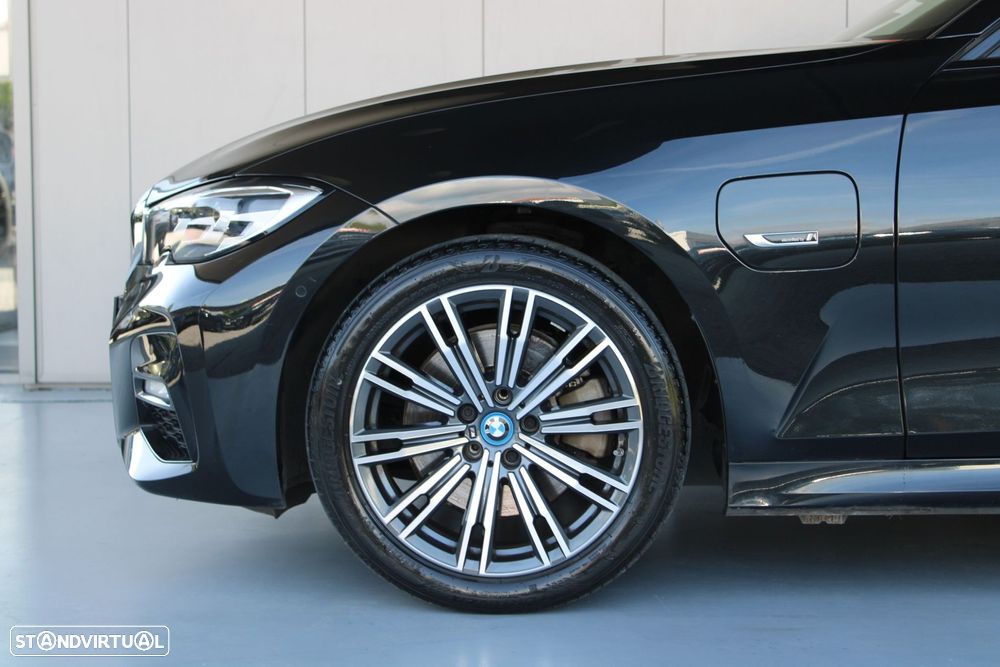 BMW 320 e Pack M Auto - 19