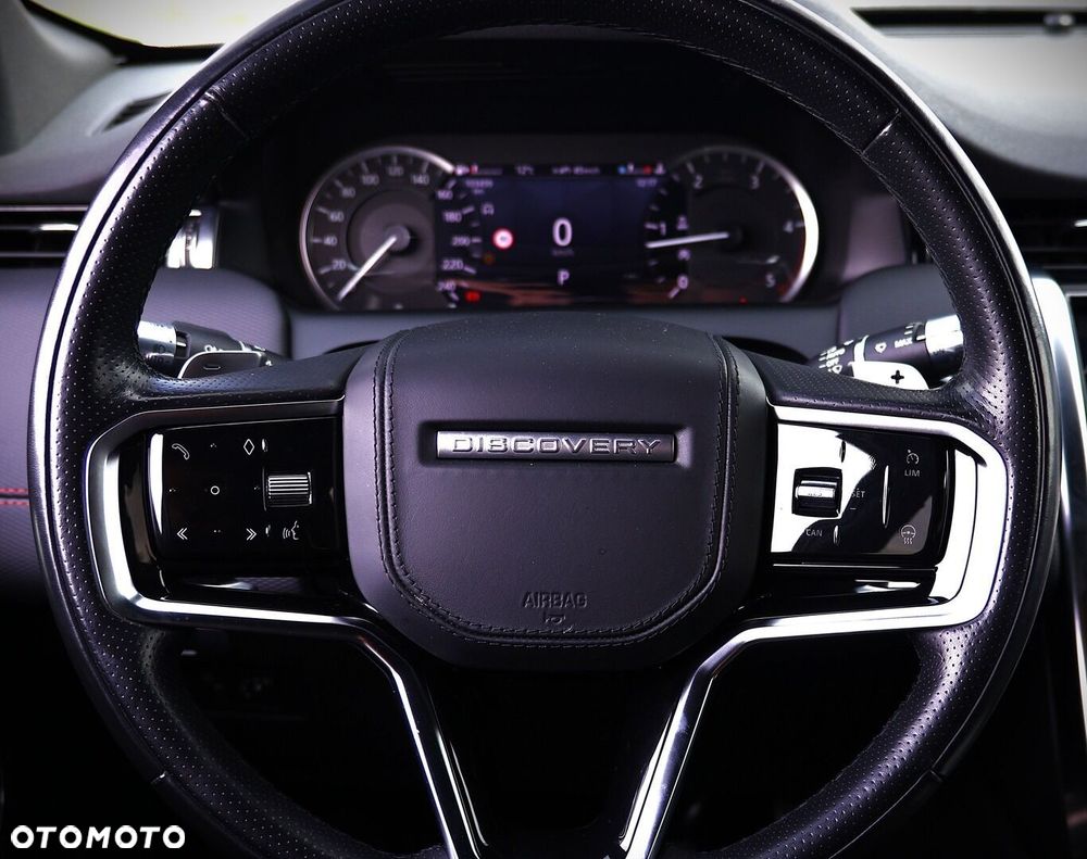 Land Rover Discovery Sport - 32
