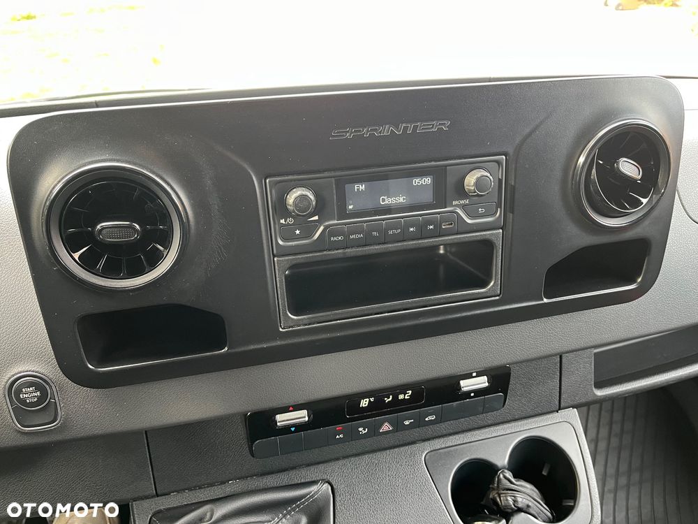 Mercedes-Benz SPRINTER - 19