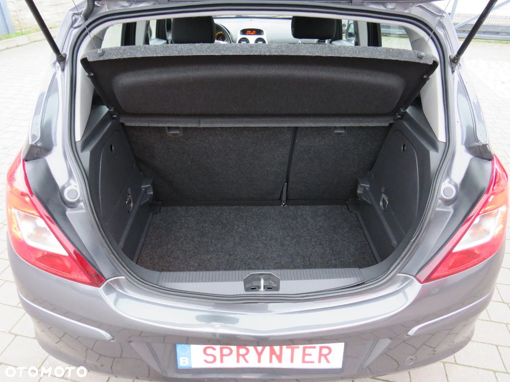 Opel Corsa 1.2 16V Cosmo - 30