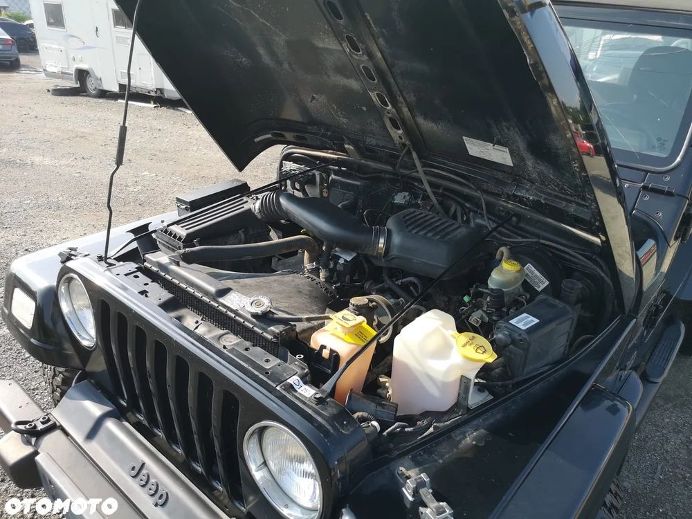 Jeep Wrangler - 24