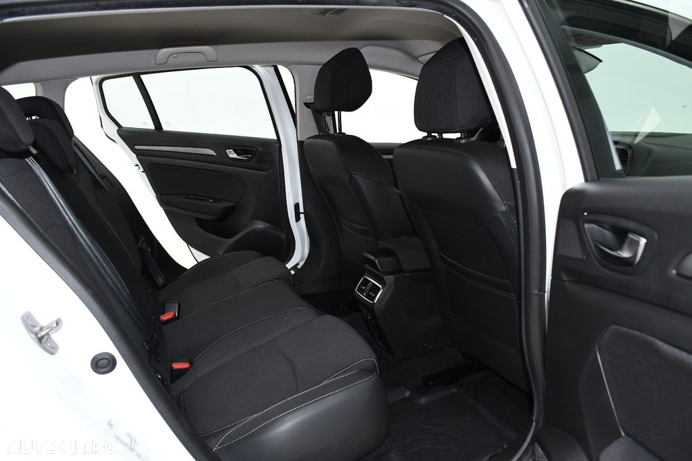 Renault Megane BLUE dCi EDC Limited - 11