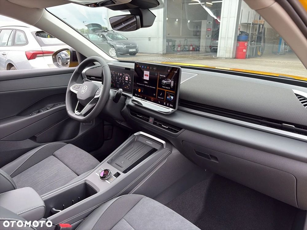 Volkswagen T-Roc 1.5 eTSI Style DSG - 22