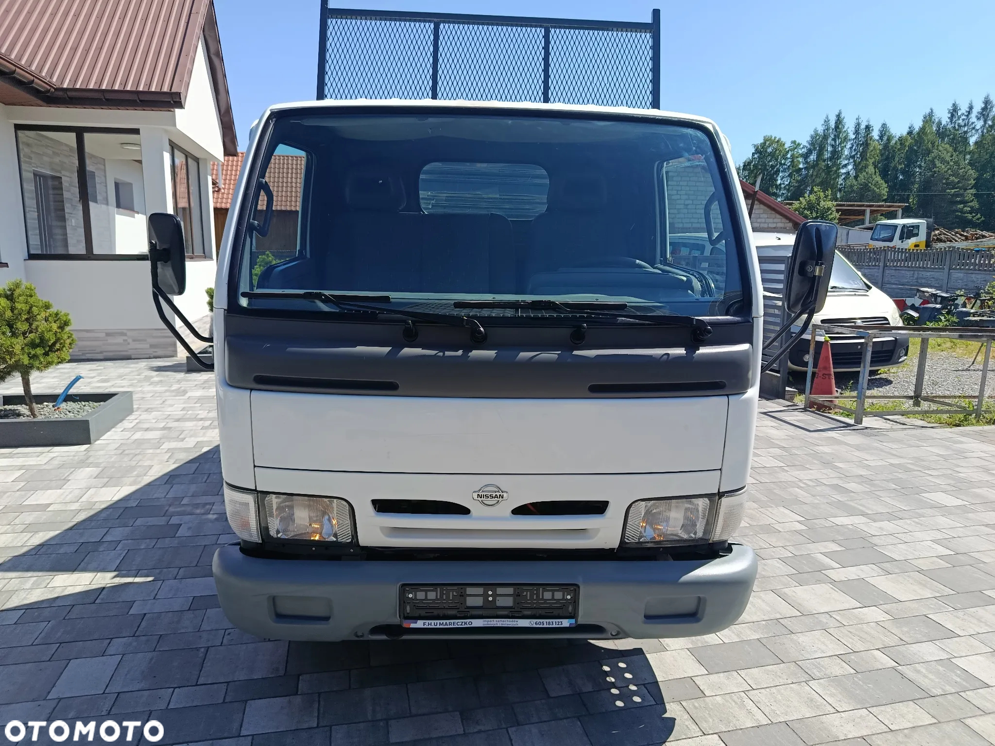 Nissan Cabstar Wywrotka 3.0 TDI 120KM - 12
