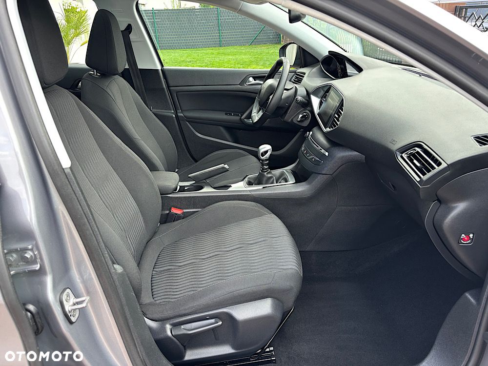 Peugeot 308 1.6 e-HDi Allure S&S - 32