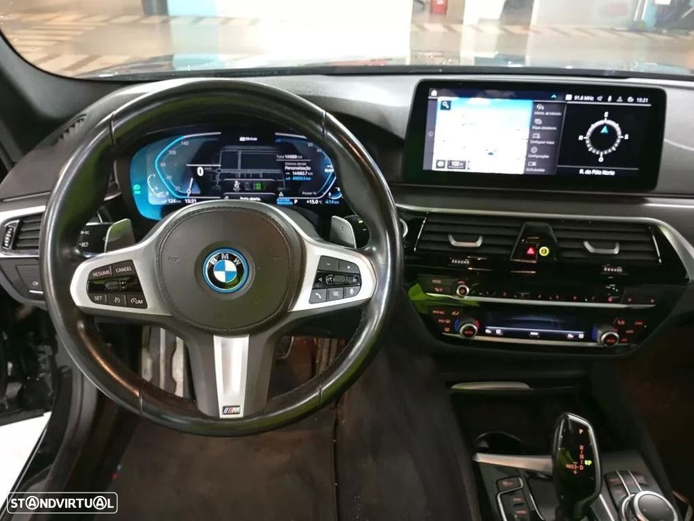 BMW 520 e Pack M - 6