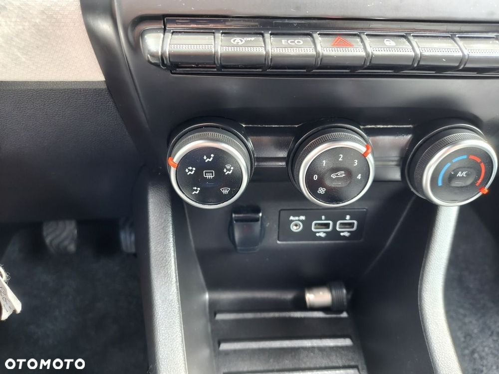 Renault Clio - 11