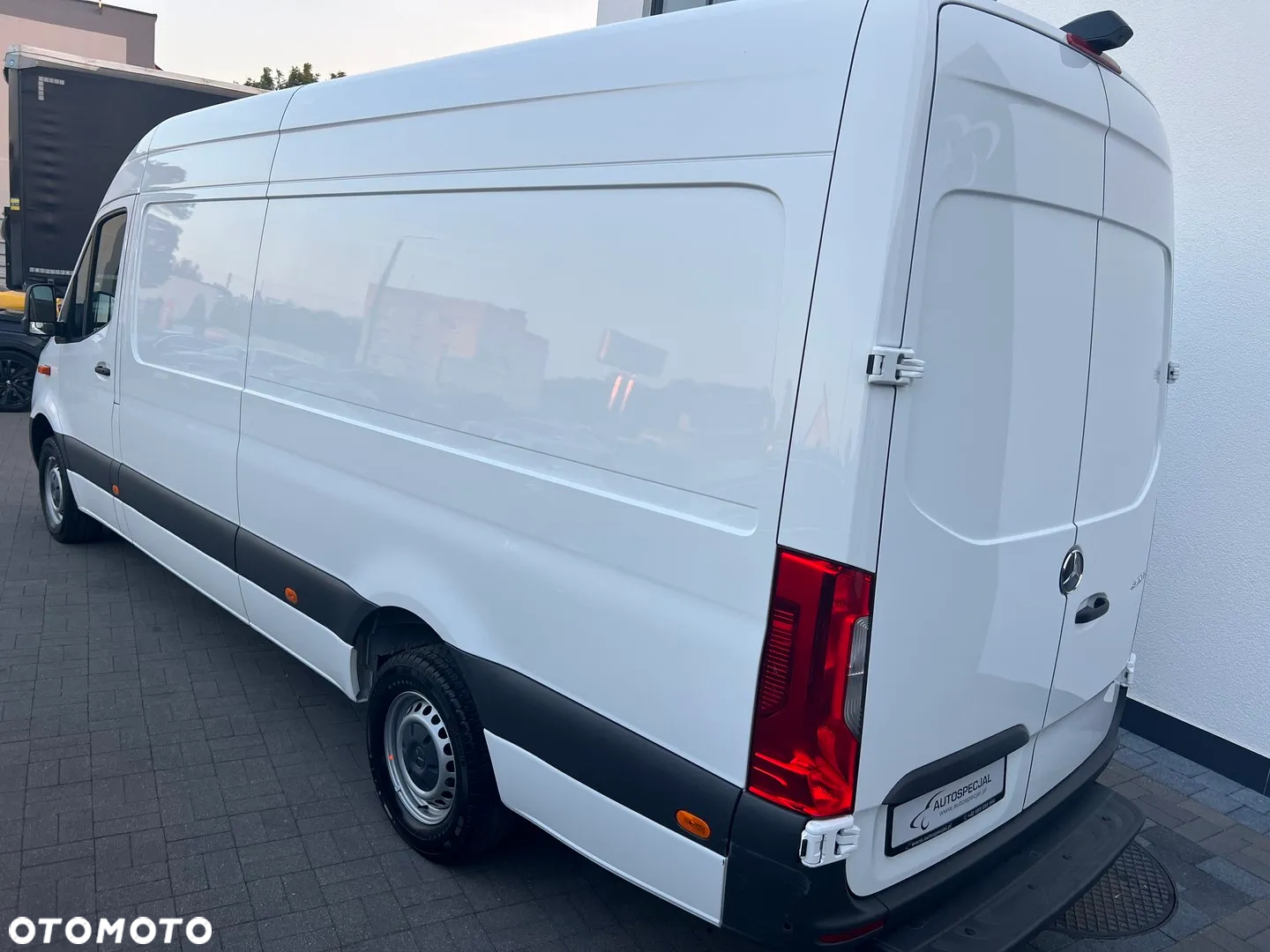 Mercedes-Benz Sprinter - 5