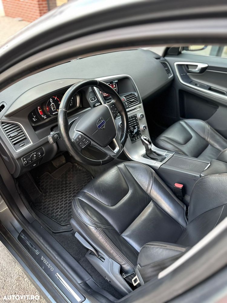 Volvo XC 60 - 6