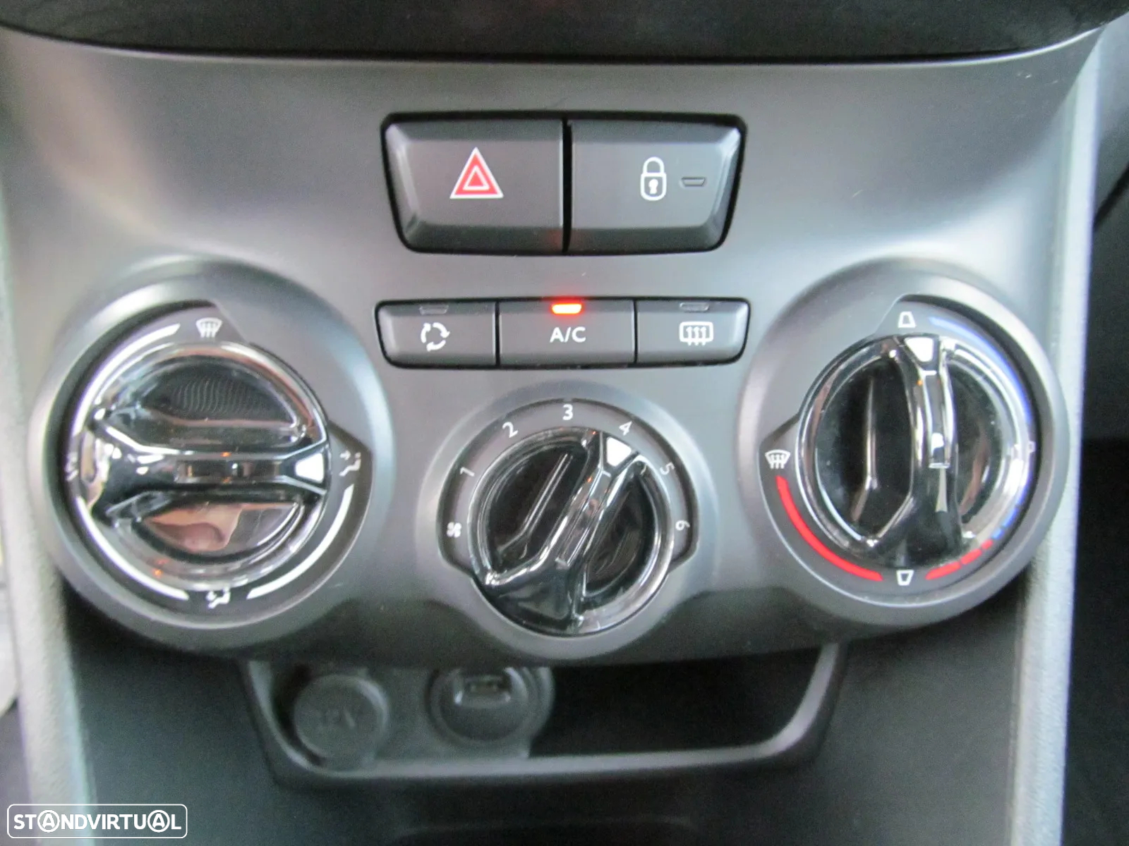 Peugeot 2008 1.2 PureTech Style - 19