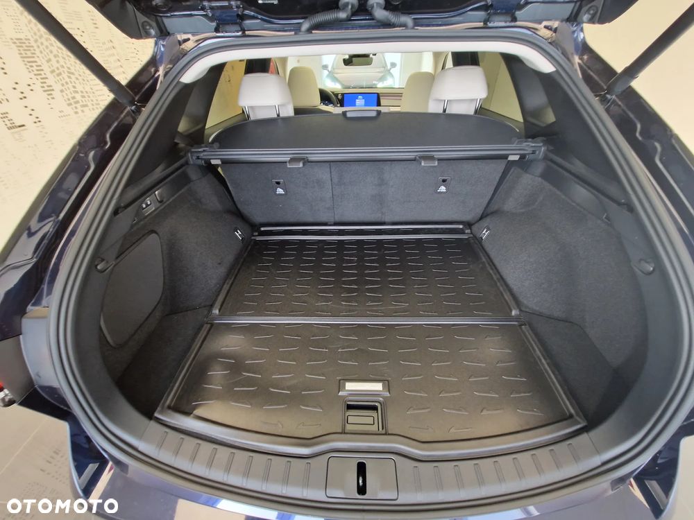 Lexus RX 350h F Sport Design - 22