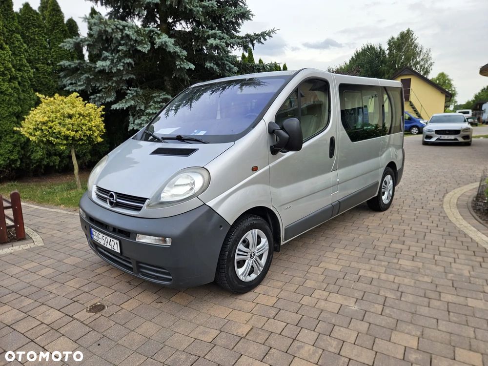 Opel Vivaro - 1