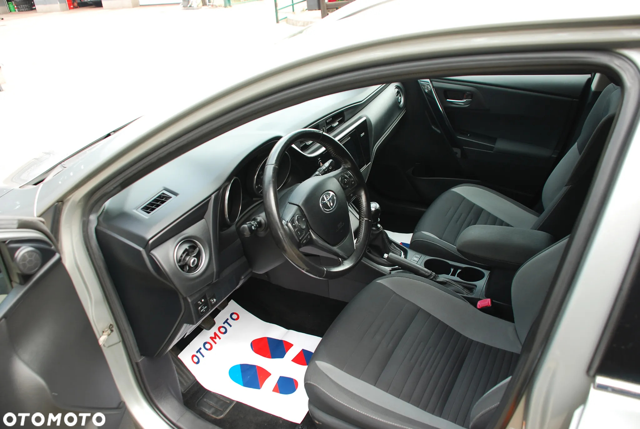 Toyota Auris 1.6 D-4D Touring Sports Edition S+ - 13