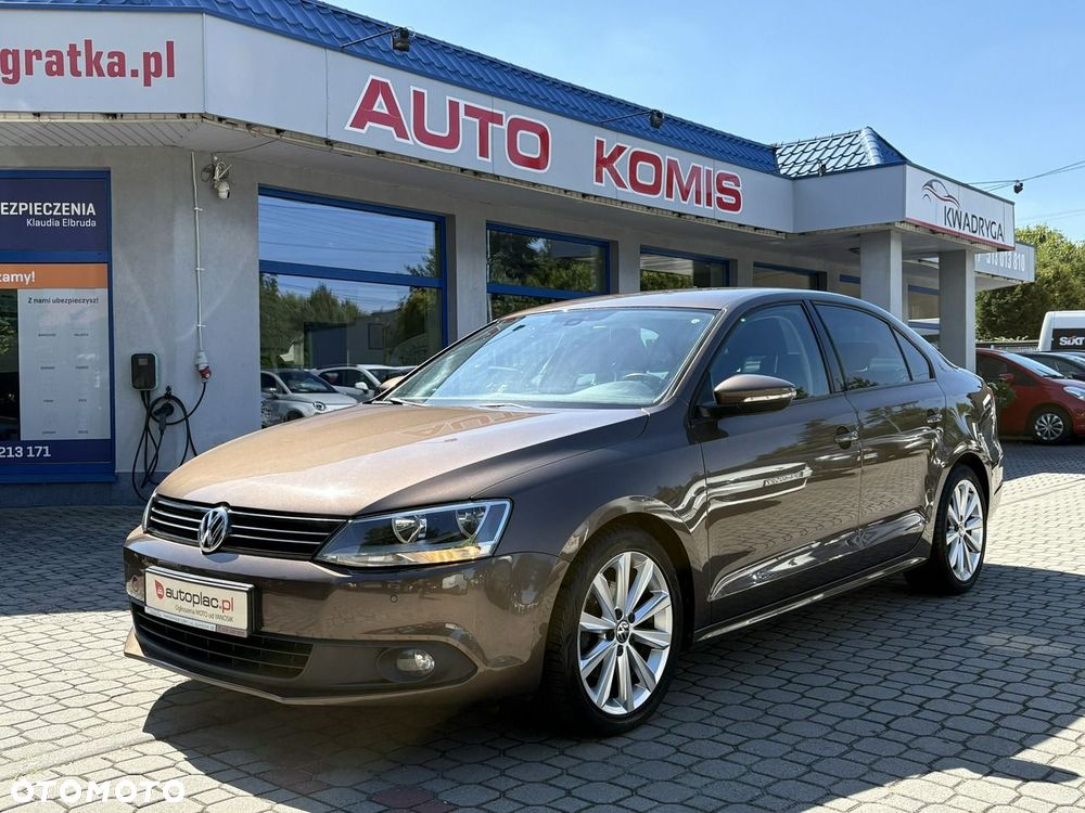 Volkswagen Jetta - 2