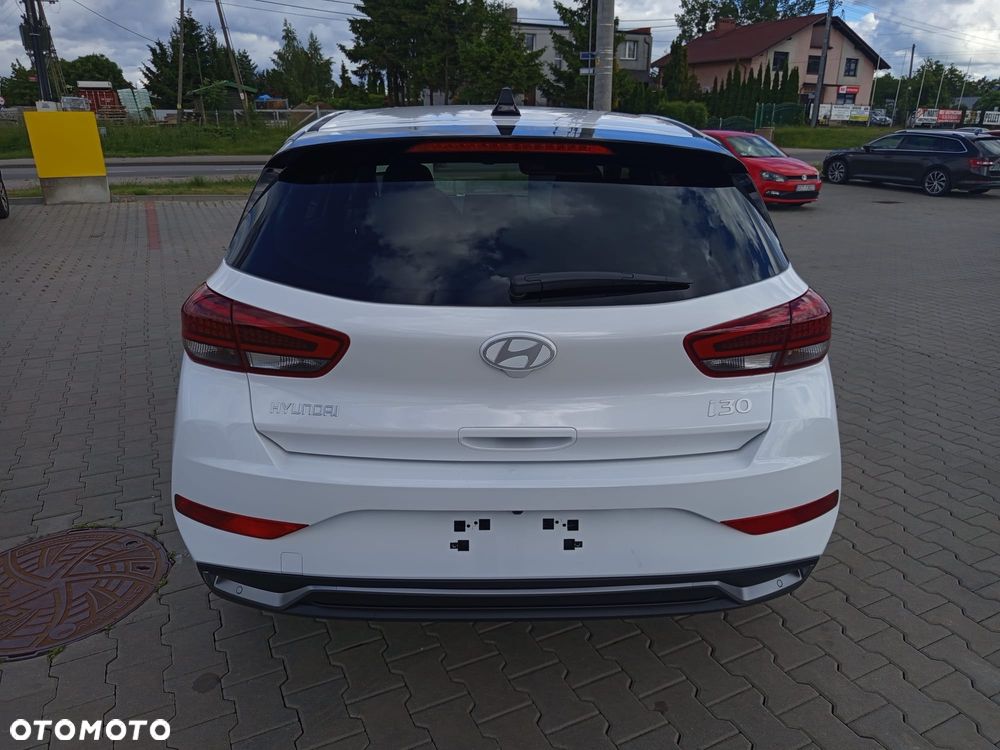 Hyundai i30 1.5 T-GDI 48V Smart - 10