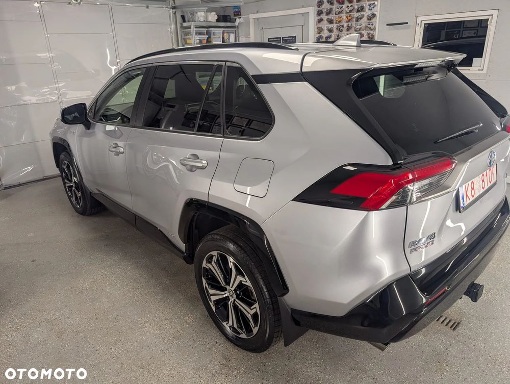 Toyota RAV4 - 6