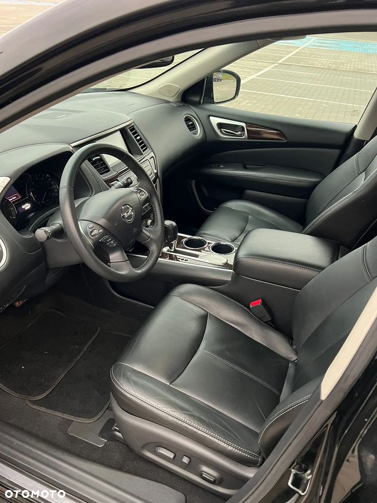 Nissan Pathfinder - 6