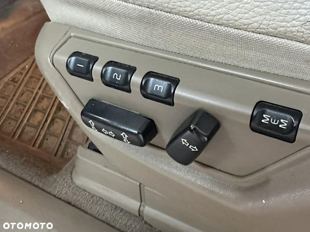 Volvo XC 90 3.2 AWD Geartonic Summum - 16