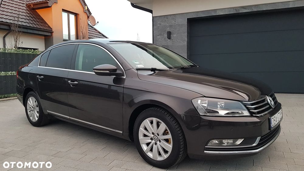 Volkswagen Passat 2.0 TDI DPF Highline - 28