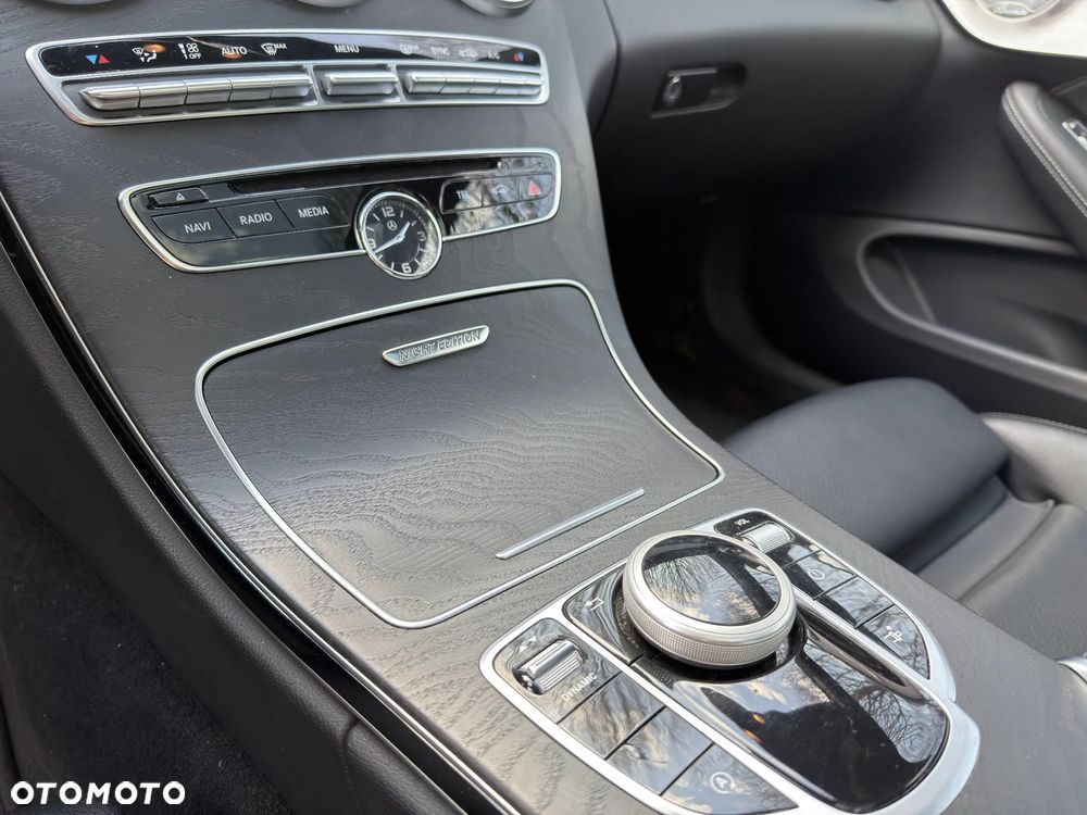 Mercedes-Benz Klasa C 300 9G-TRONIC Night Edition - 14