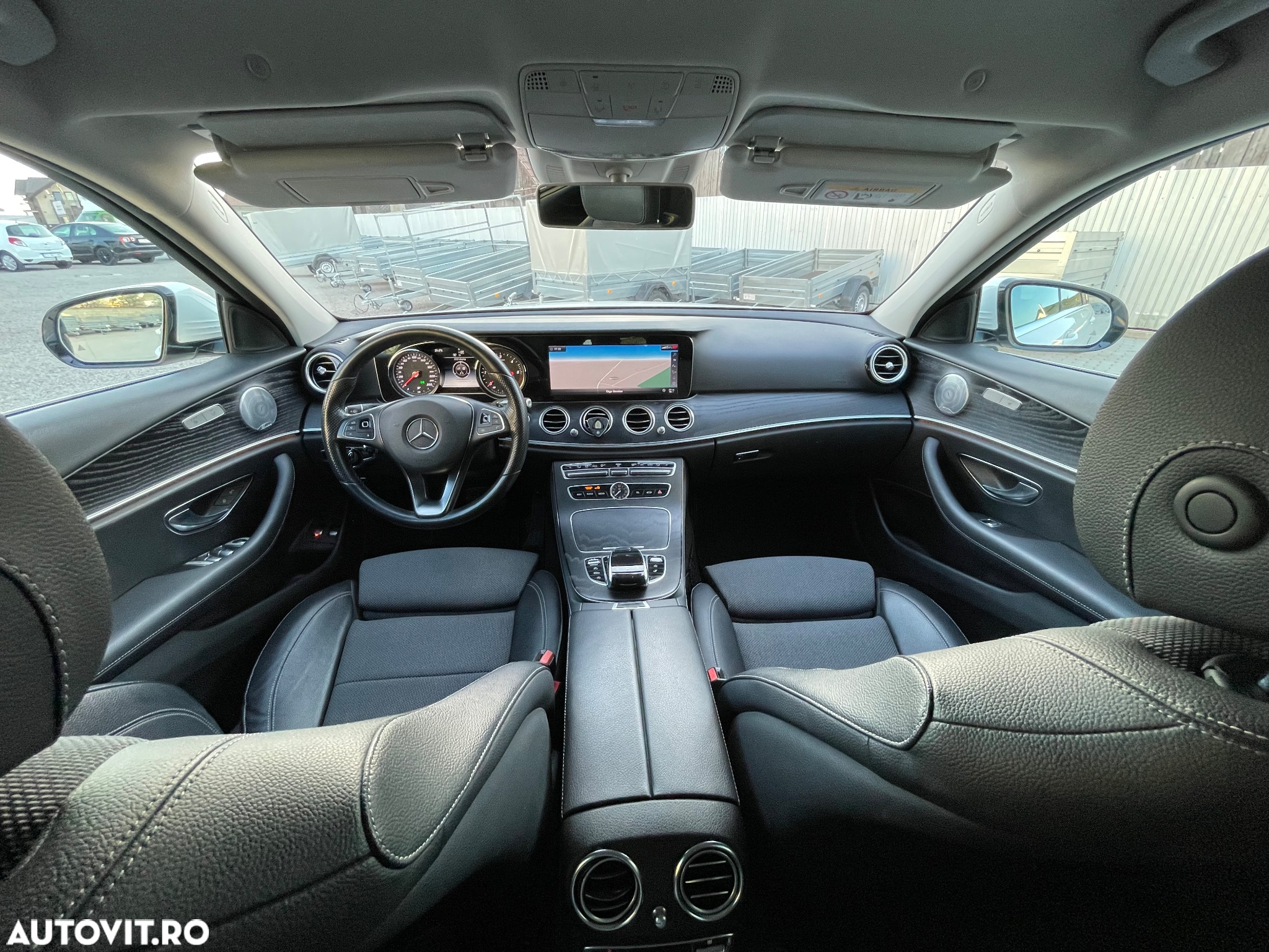 Mercedes-Benz E 220 d 4Matic T 9G-TRONIC Avantgarde - 5