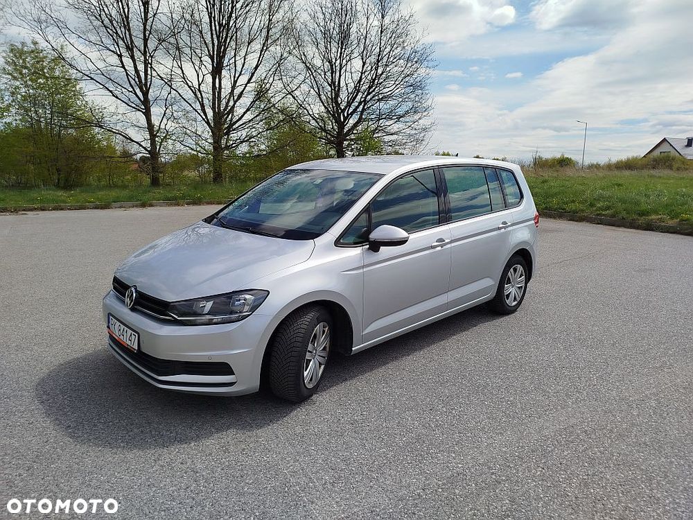 Volkswagen Touran - 1