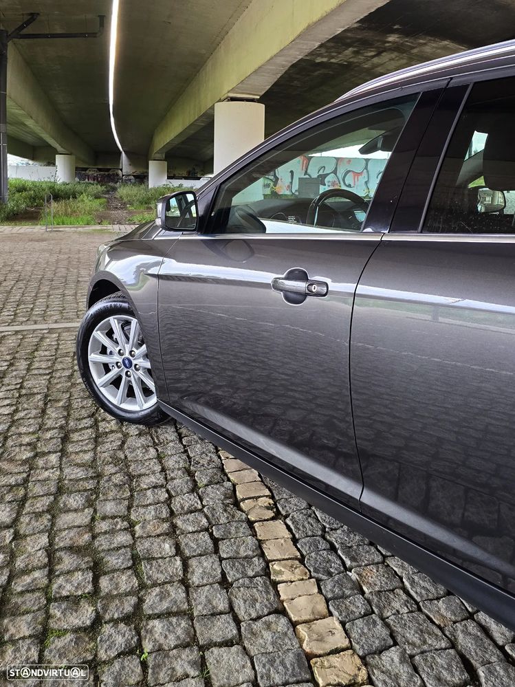 Ford Focus SW 1.0 EcoBoost S&S TITANIUM - 19