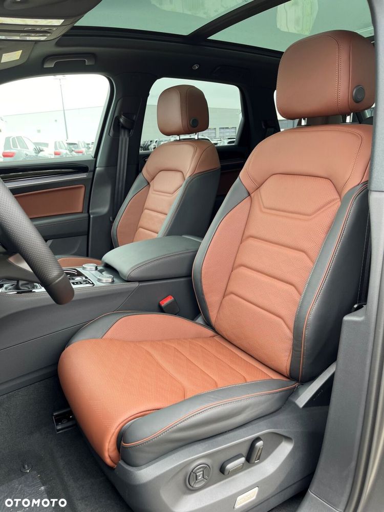 Volkswagen Touareg 3.0 V6 TDI 4Motion R-Line Final Edition - 9