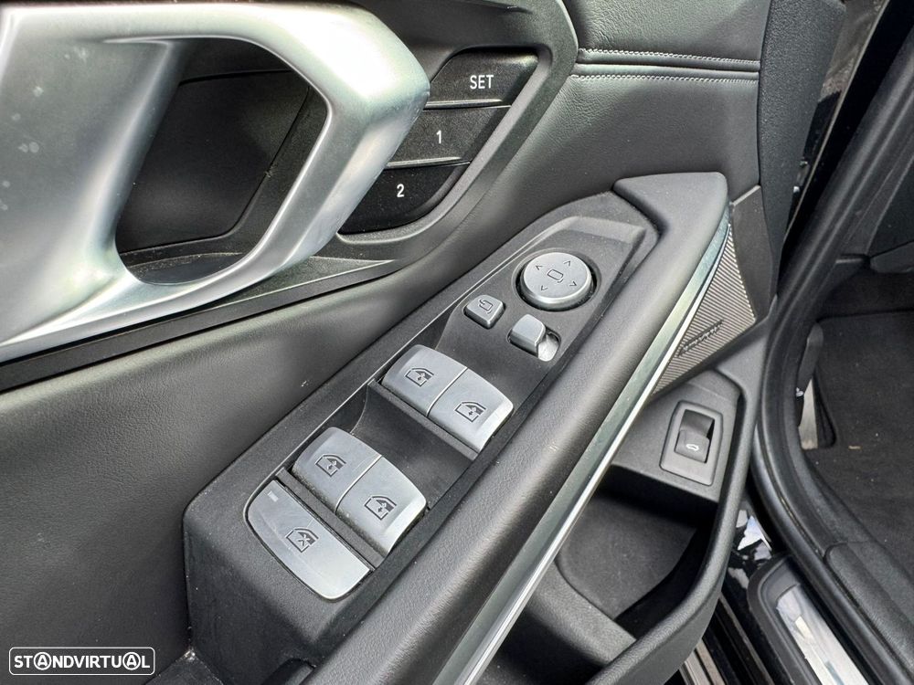 BMW M3 Competition xDrive - 28