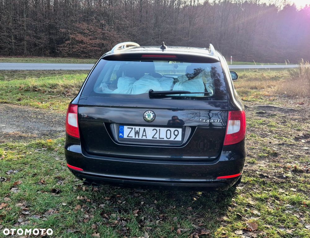 Skoda Superb 2.0 TDI 4x4 DSG Elegance - 6