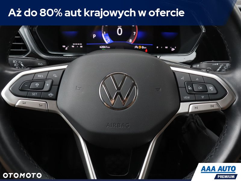Volkswagen T-Cross - 13