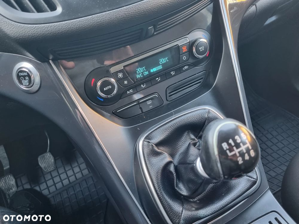 Ford Kuga 2.0 TDCi 4x4 Titanium - 14