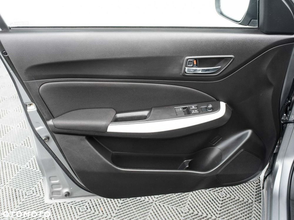 Suzuki Swift - 10