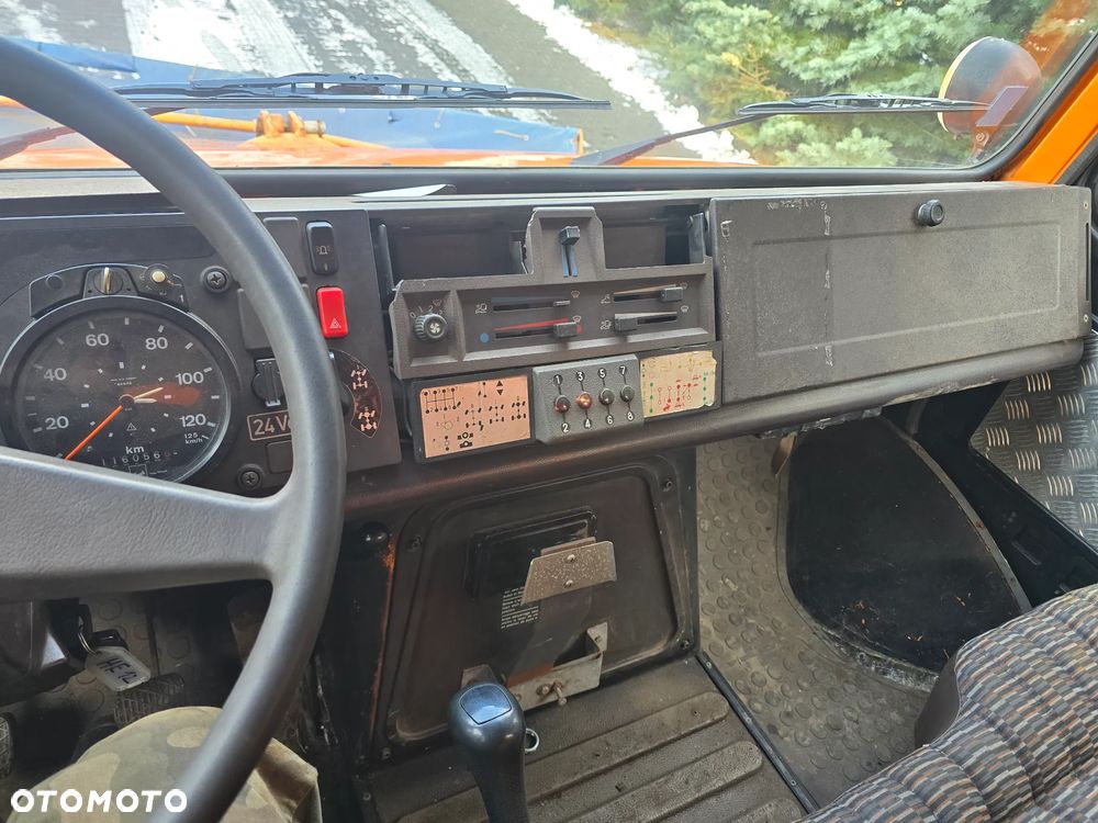 Unimog Mercedes Unimog U 1400 - 32