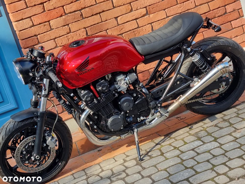 Honda CB - 1