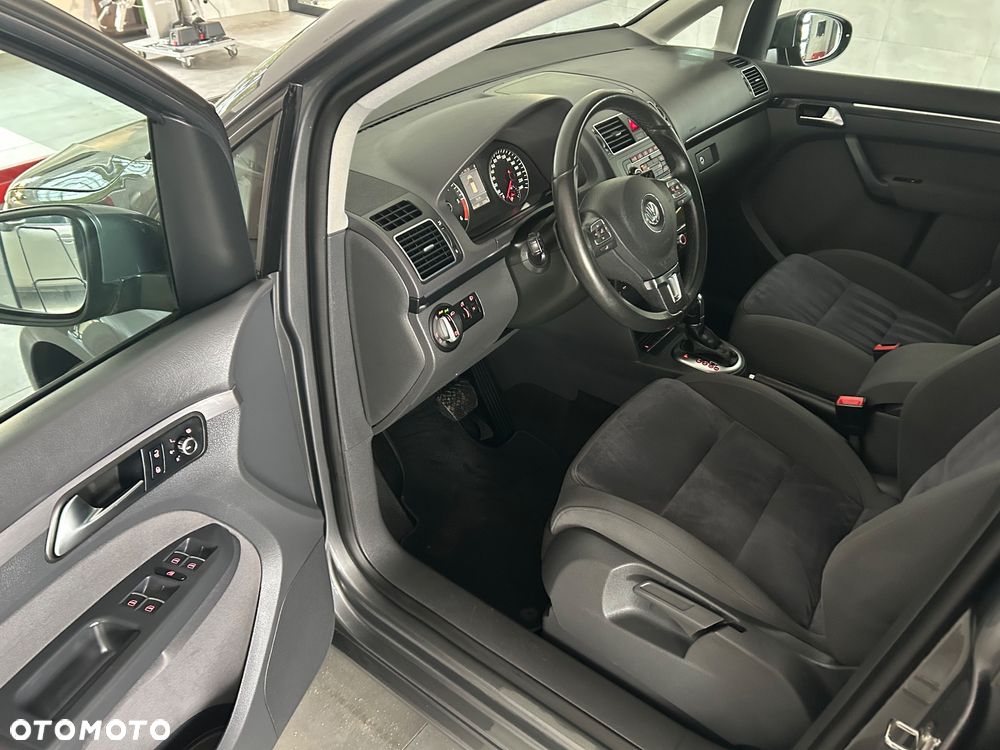 Volkswagen Touran 2.0 TDI BMT Comfortline DSG - 16