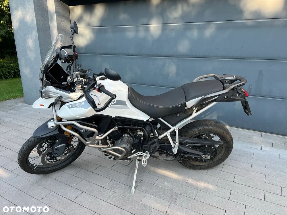 Triumph Tiger - 1