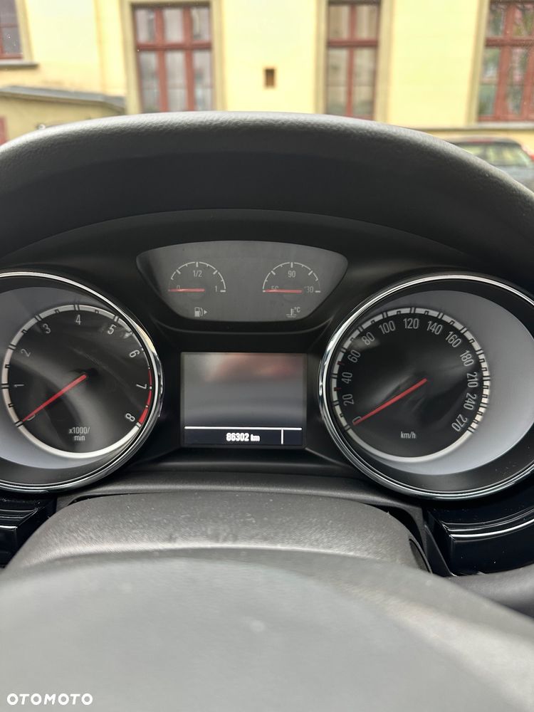 Opel Astra 1.4 T Dynamic S&S - 14