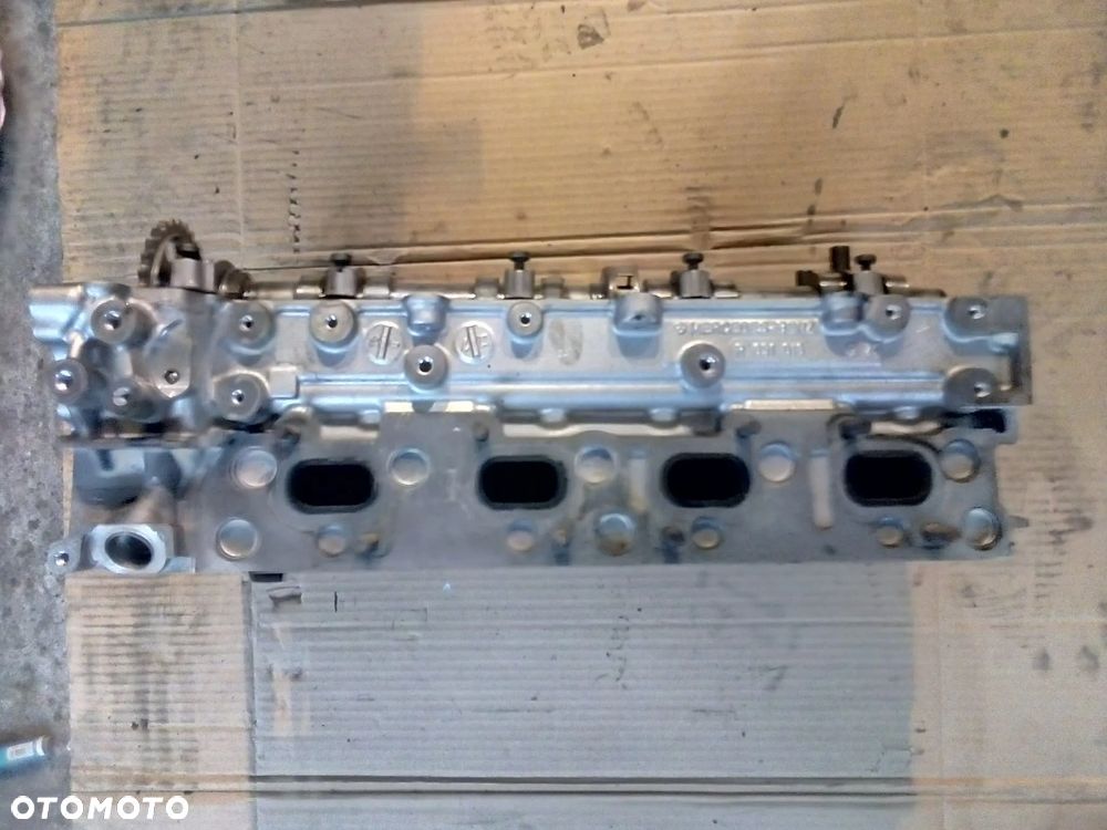 Głowica Nissan Atleon Cabstar Terrano 3,0 DTI dCi ZD30 - 1