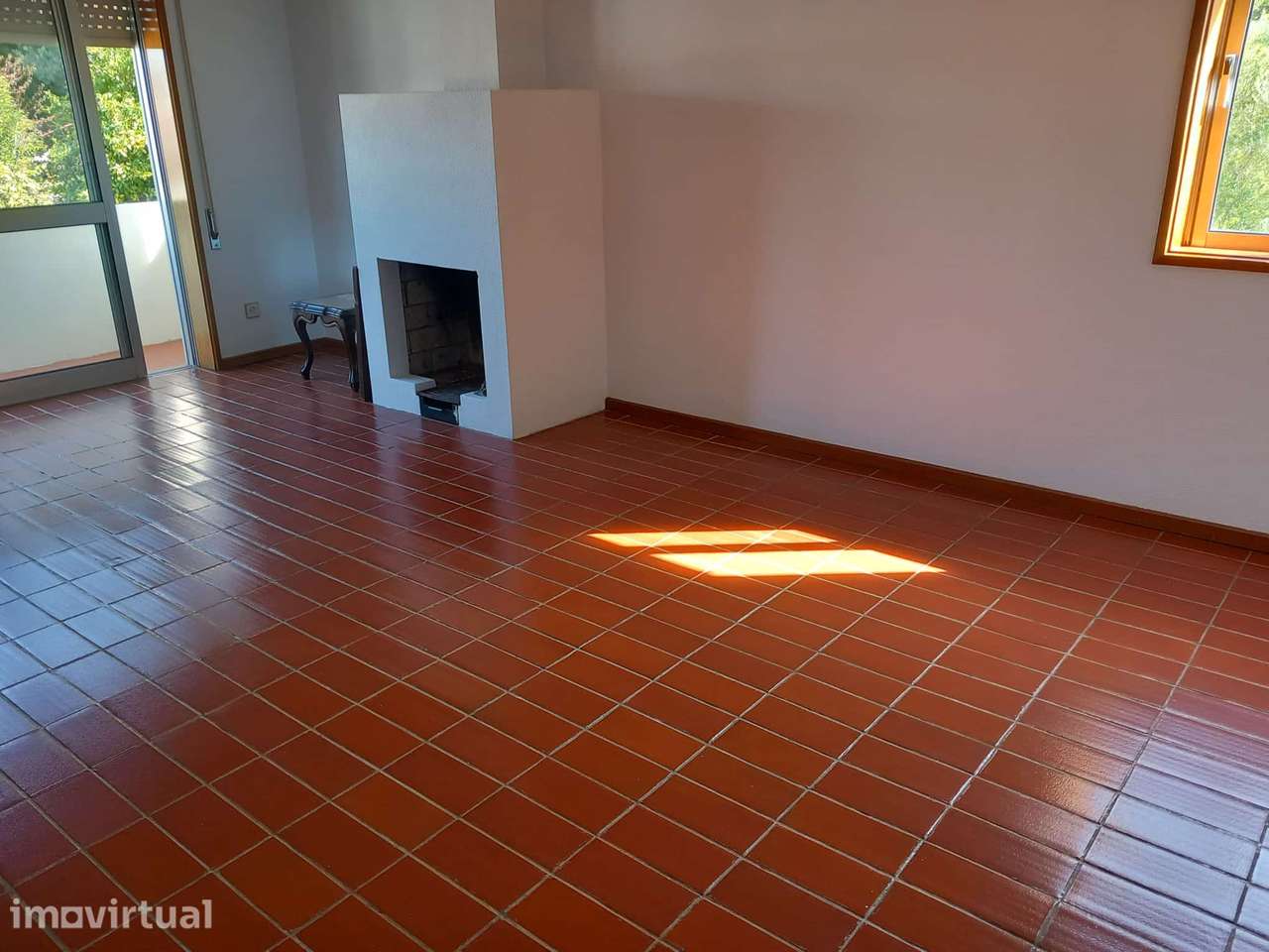 Excelente T2 com Sótão localizado perto do centro de Gondomar - Grande imagem: 4/28
