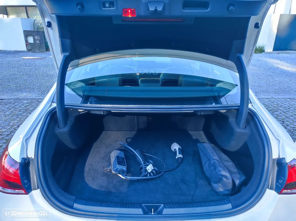 Mercedes-Benz A 250 Limousine e 8G-DCT Progressive - 23