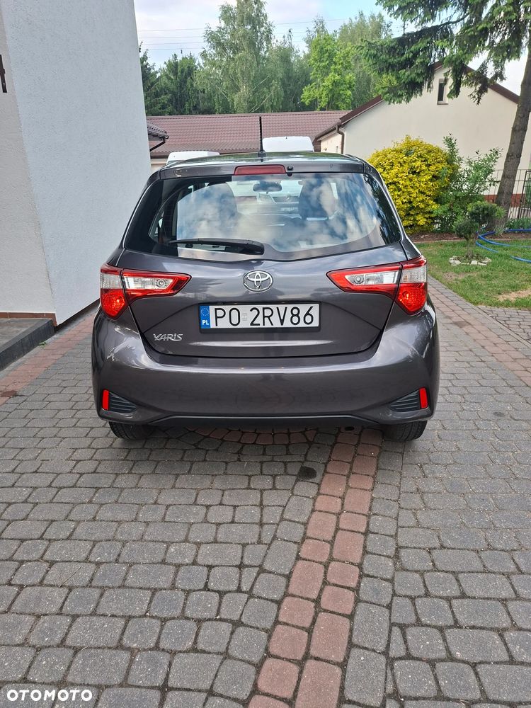 Toyota Yaris 1.5 Premium - 4