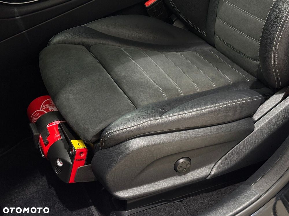 Mercedes-Benz GLC - 11