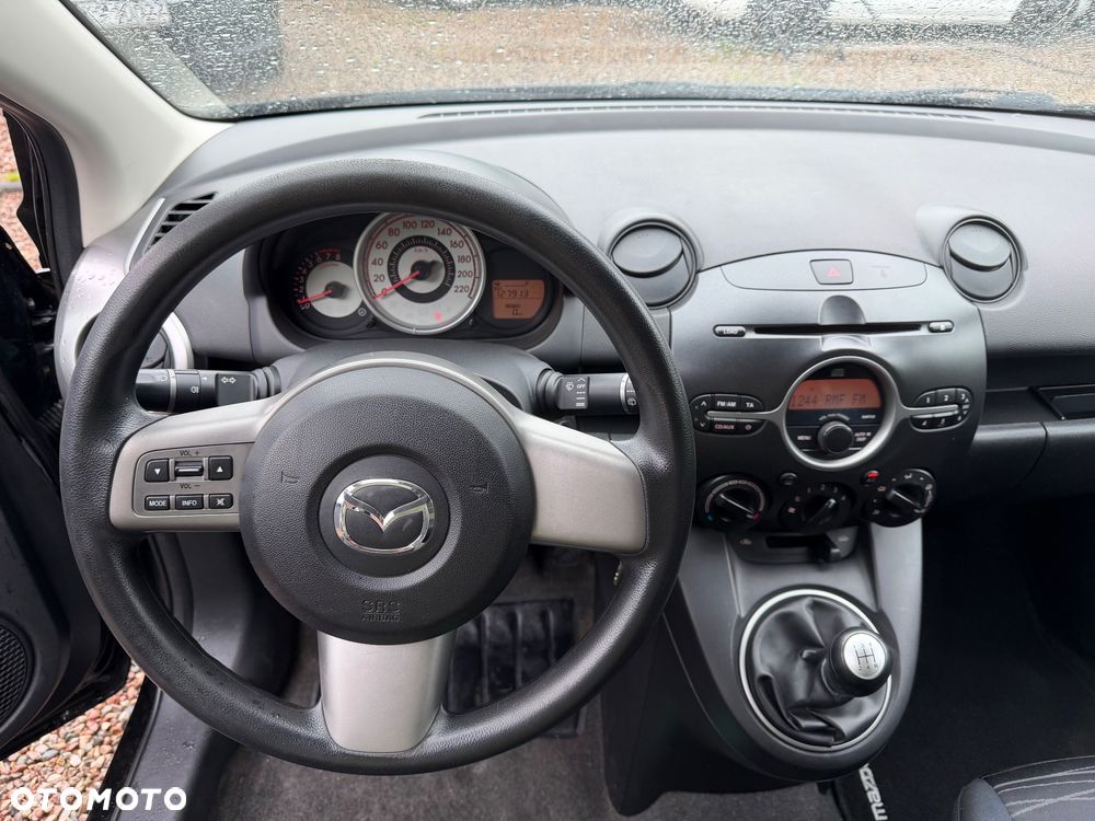 Mazda 2 - 9